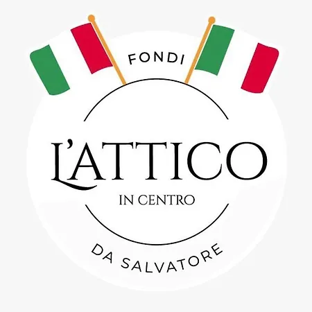 L'Attico In Centro Da Salvatore Fondi Exterior photo